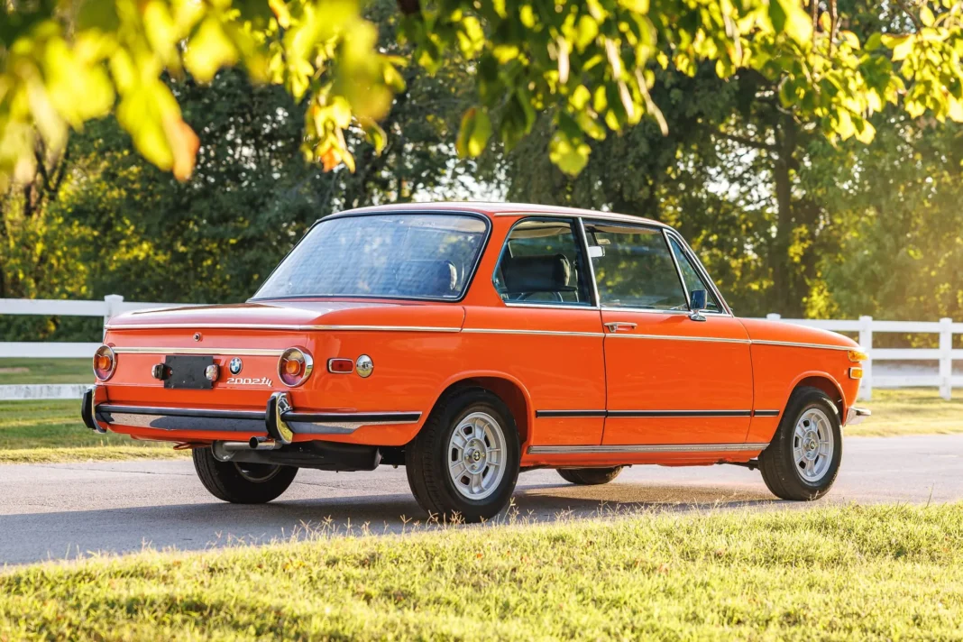 1972_bmw_2002tii_023-79684-scaled