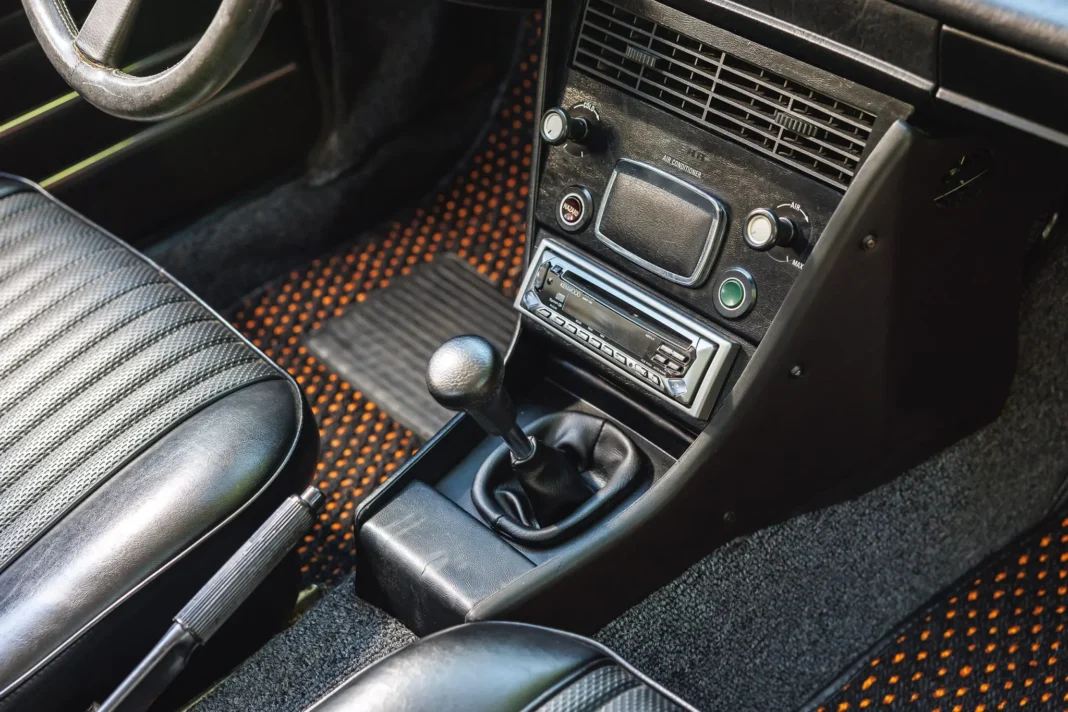 1972_bmw_2002tii_184-81086-scaled