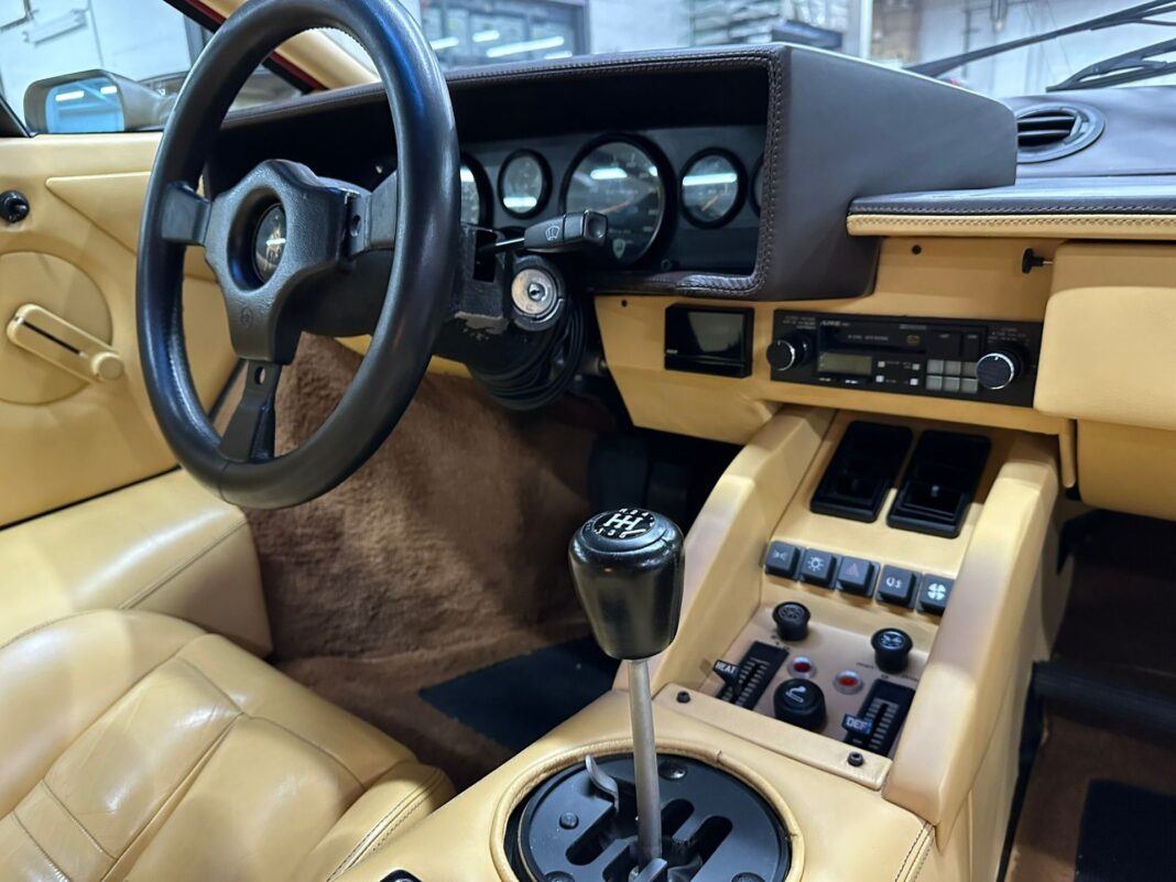 1985-lamborghini-countach-5000-qv-downdraft (4)