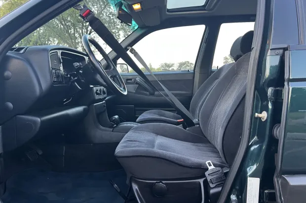 1993_volkswagen_passat_img_4286-21315