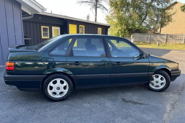 1993_volkswagen_passat_img_4495-50367